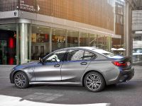 BMW 3 330e xDrive (2021) - picture 3 of 7