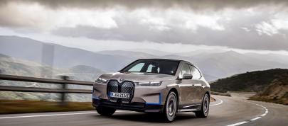 BMW iX (2021) - picture 15 of 65