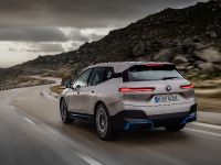 BMW iX (2021) - picture 14 of 65