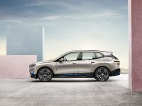 BMW iX (2021)