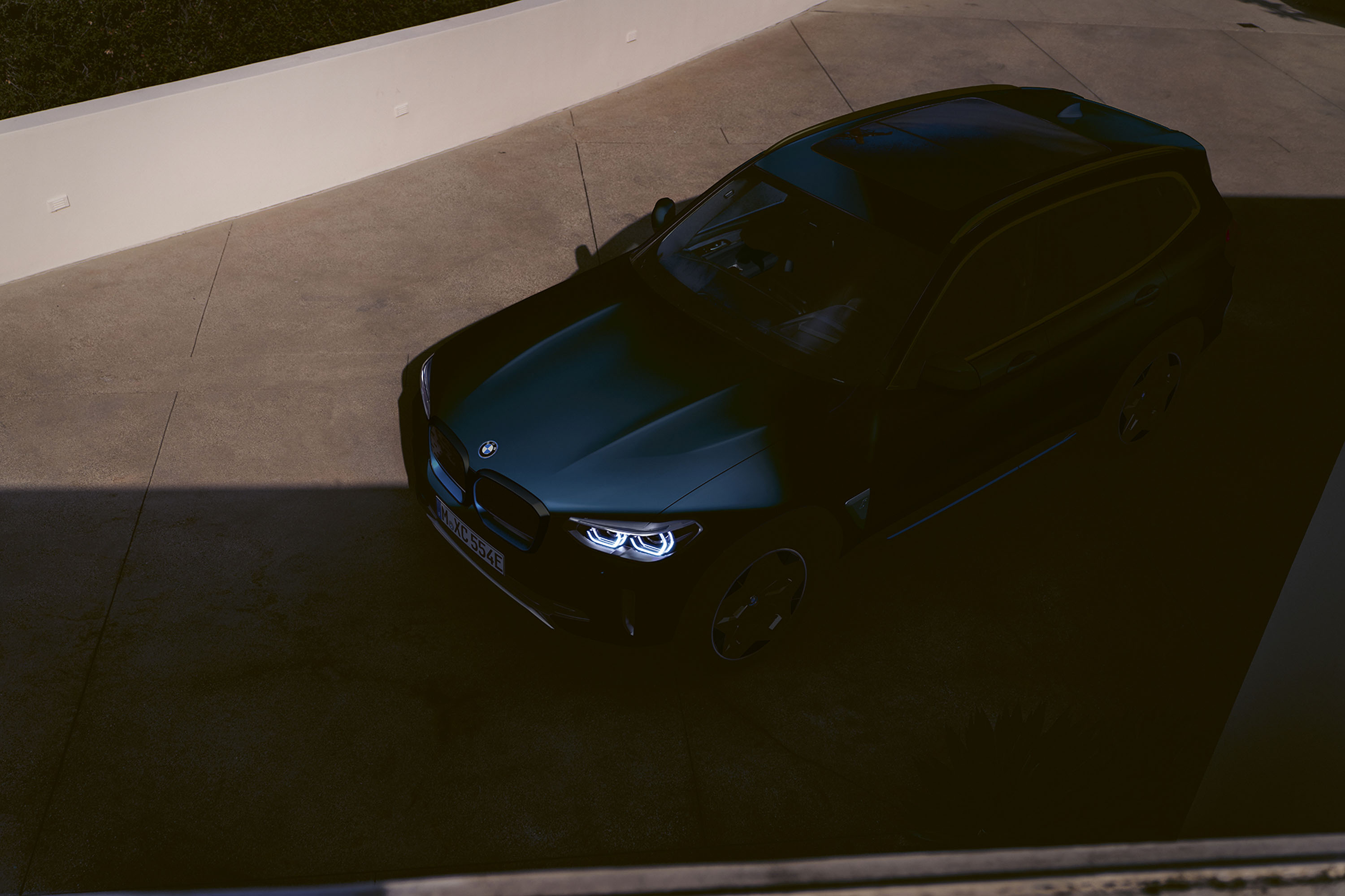 BMW iX3 Premier Edition
