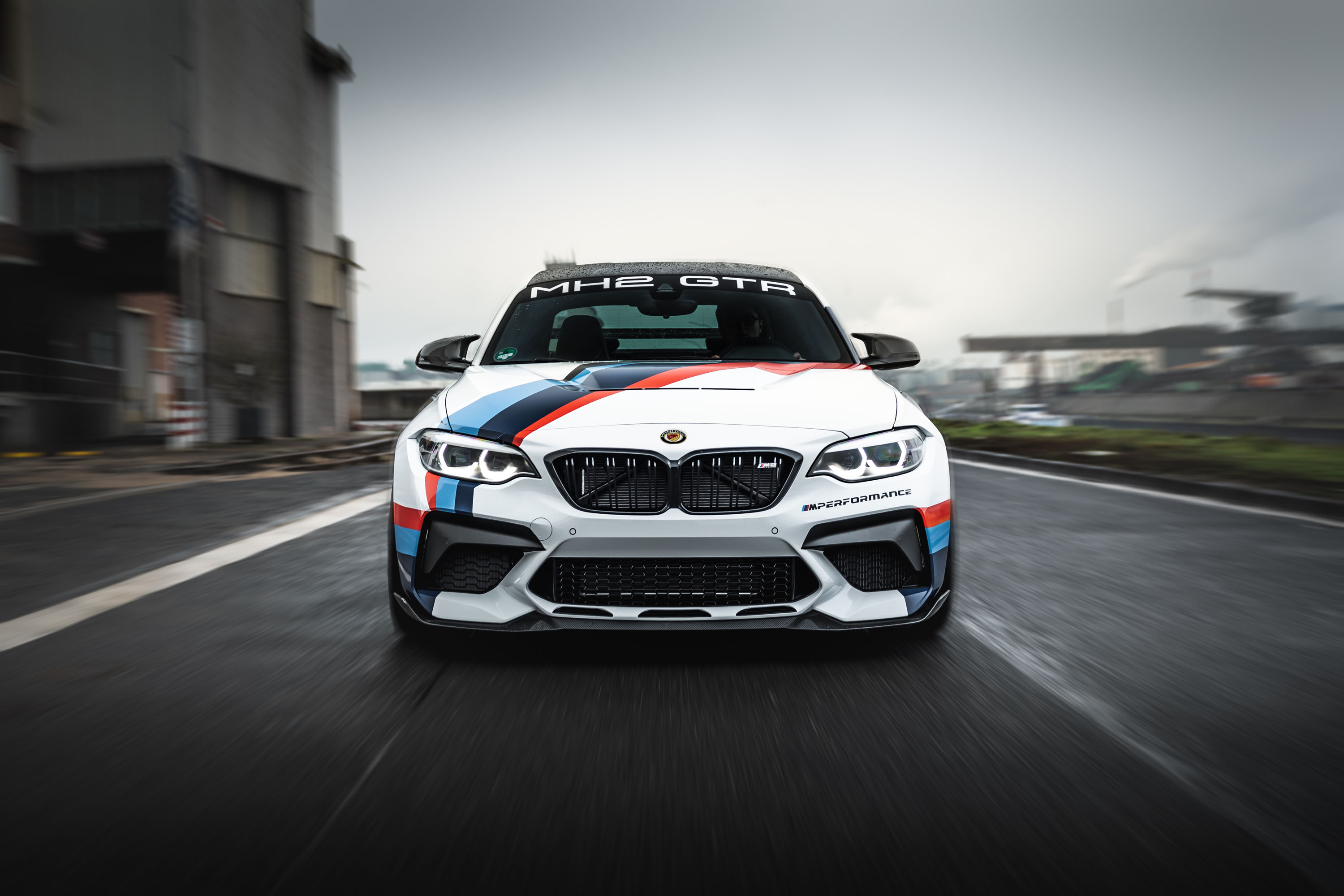 BMW Manhart MH2 GTR