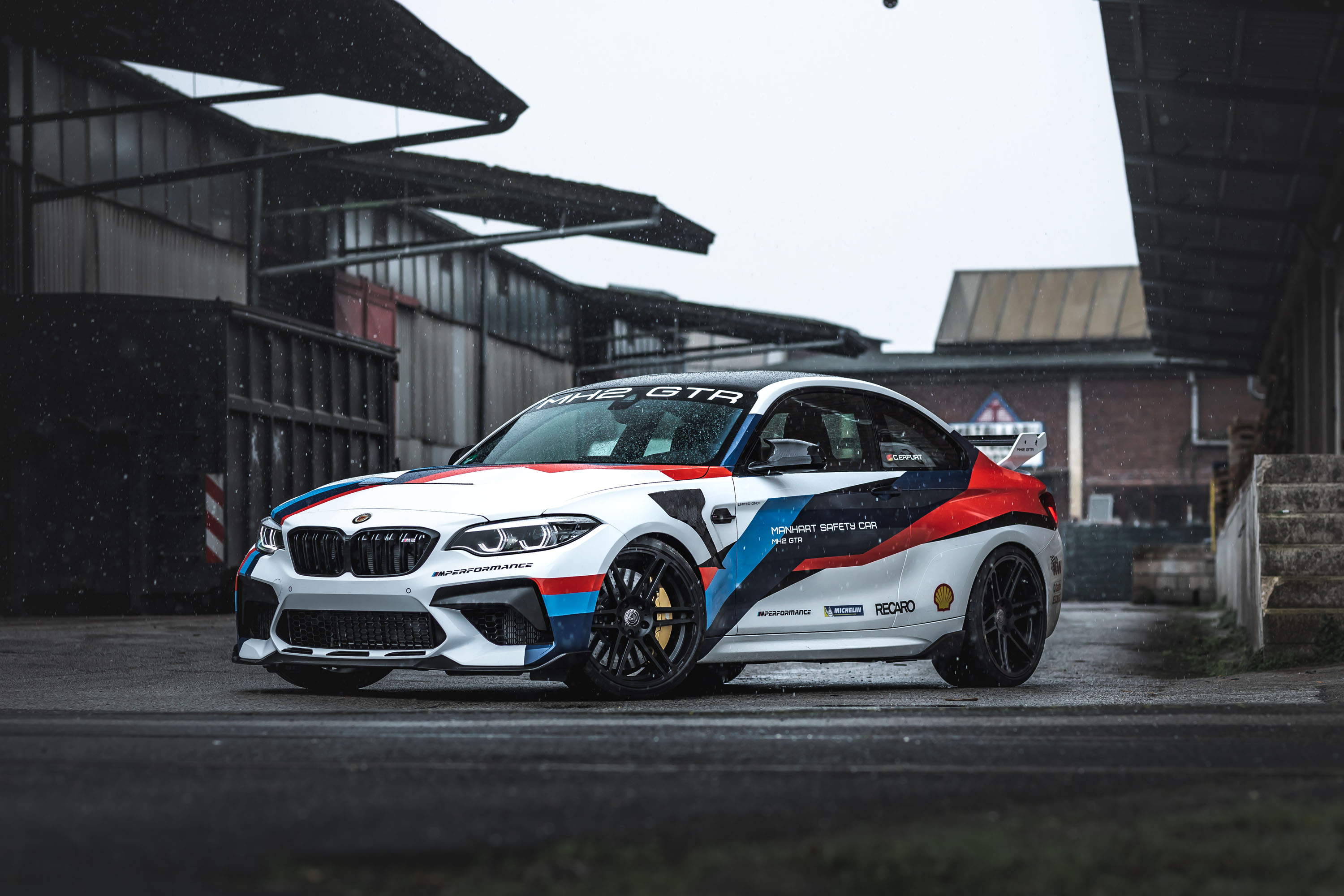 BMW Manhart MH2 GTR