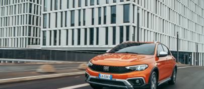 Fiat Tipo Cross (2021) - picture 4 of 25