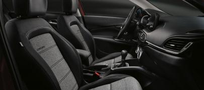 Fiat Tipo Cross (2021) - picture 12 of 25