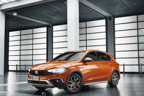 Fiat Tipo Cross (2021) - picture 8 of 25