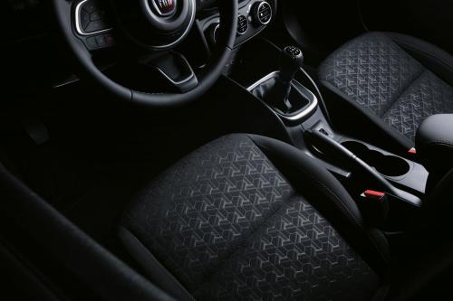 Fiat Tipo Cross (2021) - picture 24 of 25