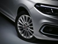 Fiat Tipo Cross (2021) - picture 18 of 25