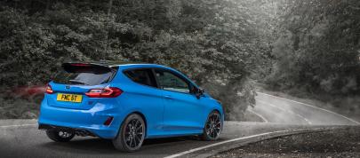Ford Fiesta ST Edition (2021) - picture 4 of 45