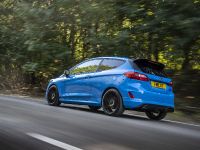 Ford Fiesta ST Edition (2021) - picture 35 of 45
