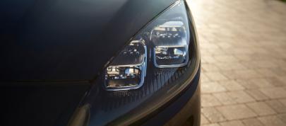 Ford Kuga Hybrid (2021) - picture 7 of 7