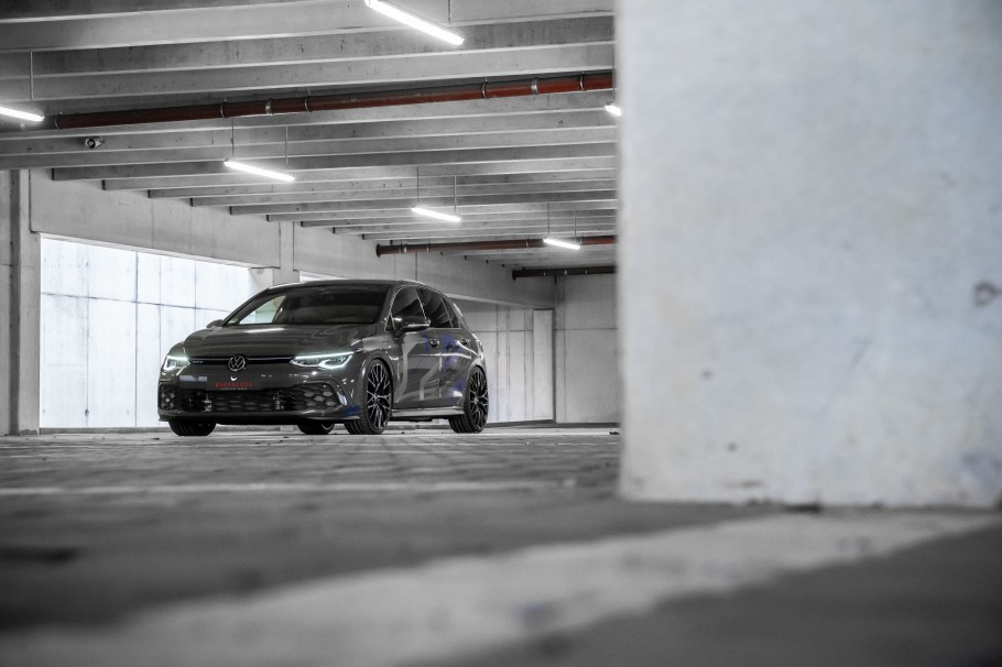 Volkswagen Golf MK8 GTE (2021)