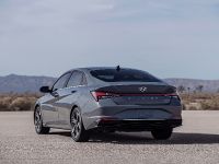 Hyundai Elantra Hybrid (2021) - picture 4 of 8