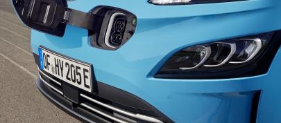 Hyundai Kona Electric (2021) - picture 12 of 19