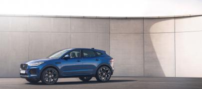 Jaguar E-PACE new (2021) - picture 4 of 41