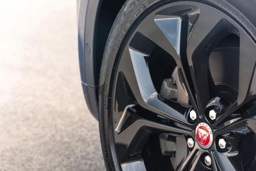 Jaguar E-PACE new (2021) - picture 9 of 41