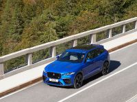 Jaguar F-PACE SVR (2021) - picture 10 of 24