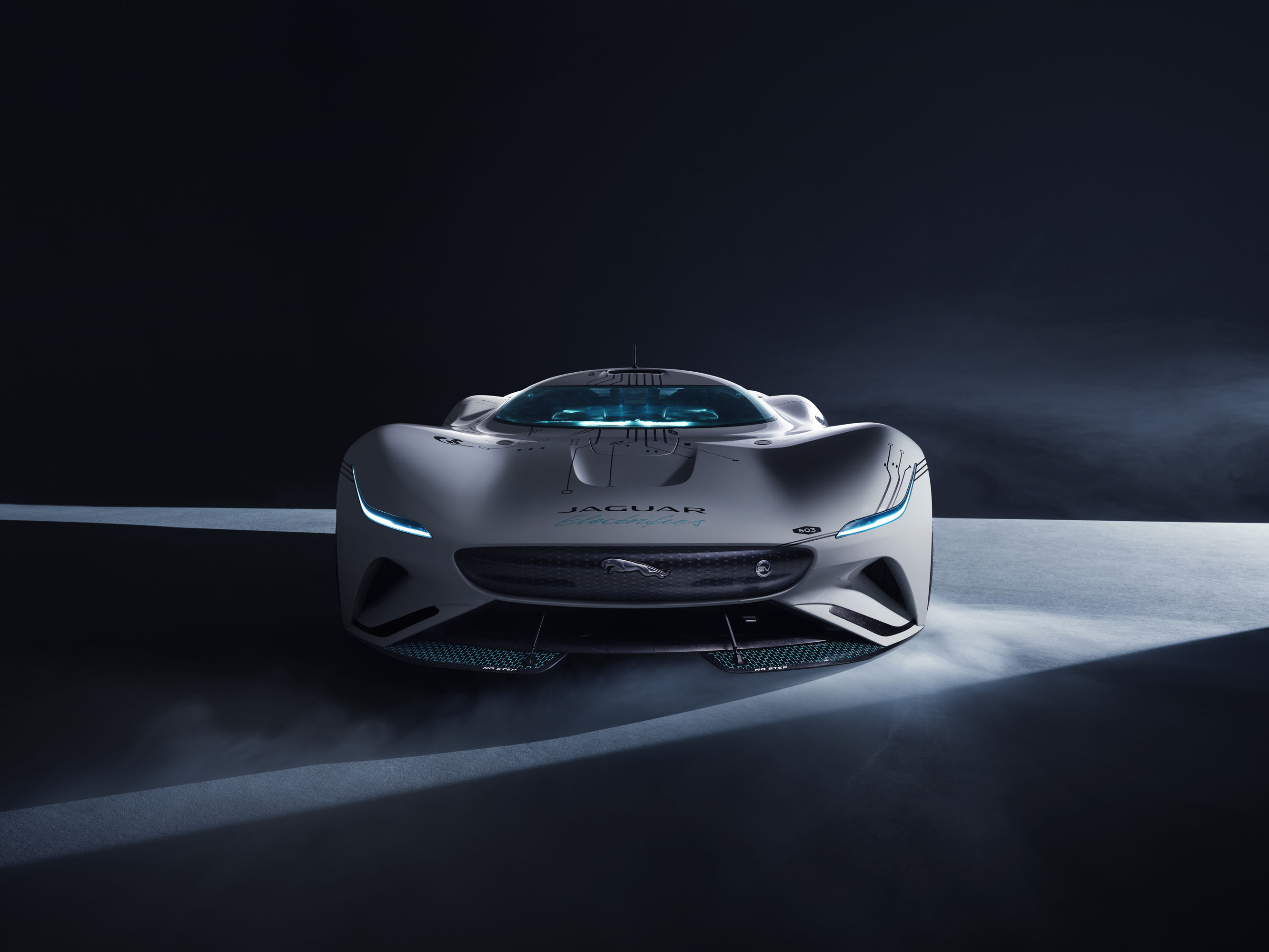 Jaguar Vision Gran Turismo SV