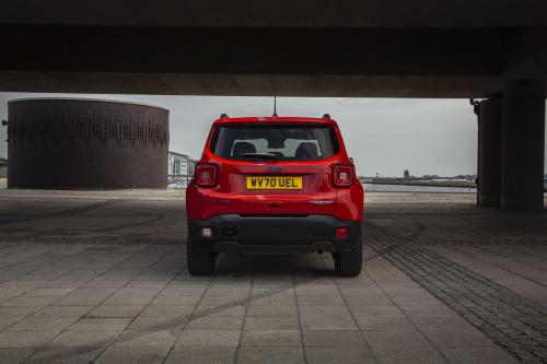 Jeep Renegade 4xe Limited (2021) - picture 9 of 19