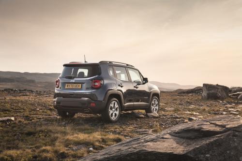 Jeep Renegade 4xe Limited (2021) - picture 17 of 19