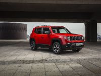Jeep Renegade 4xe Limited (2021) - picture 6 of 19