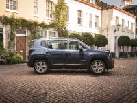 Jeep Renegade 4xe Limited (2021) - picture 13 of 19