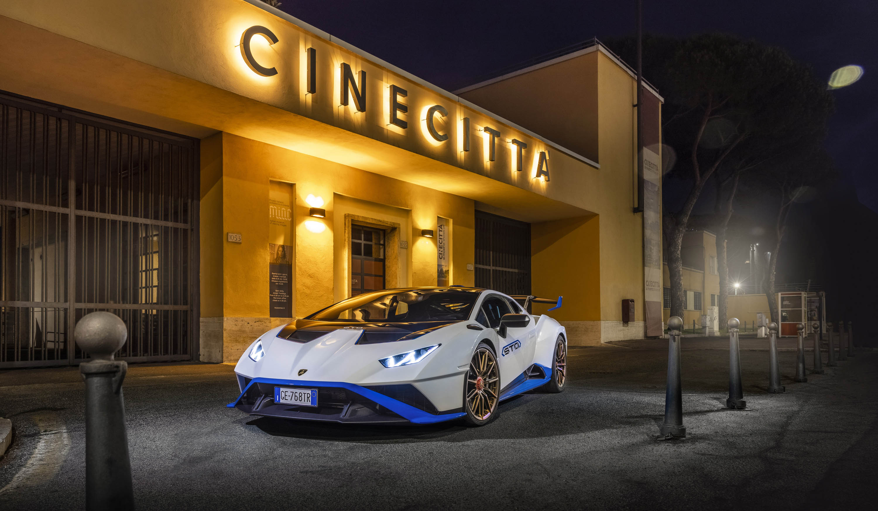 Lamborghini Huracan STO