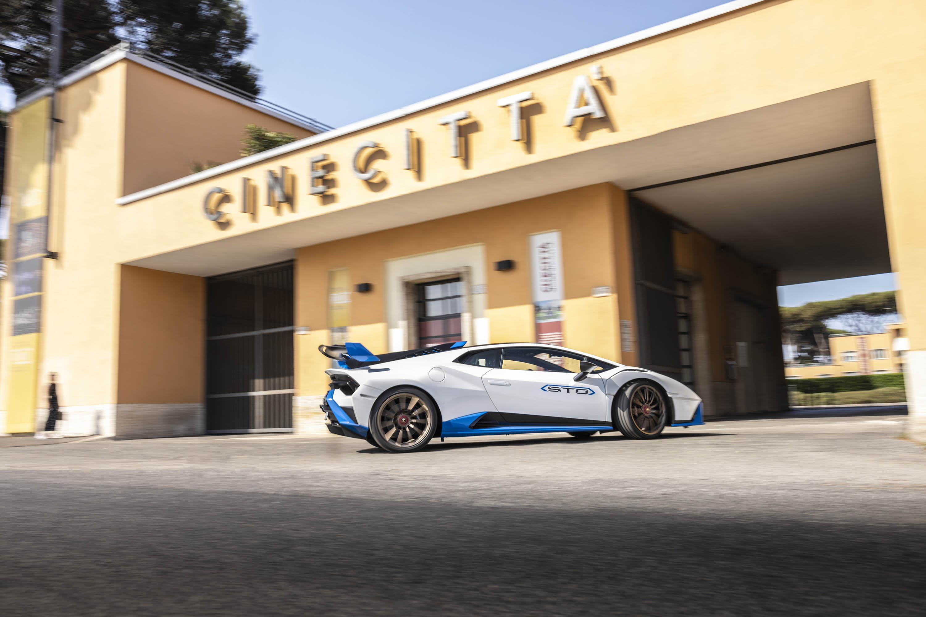 Lamborghini Huracan STO