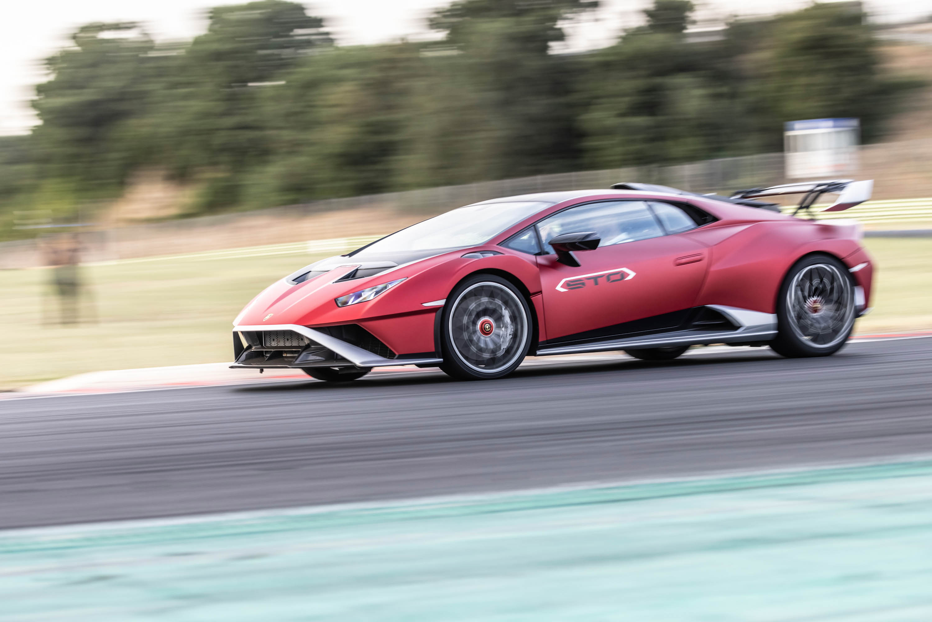 Lamborghini Huracan STO