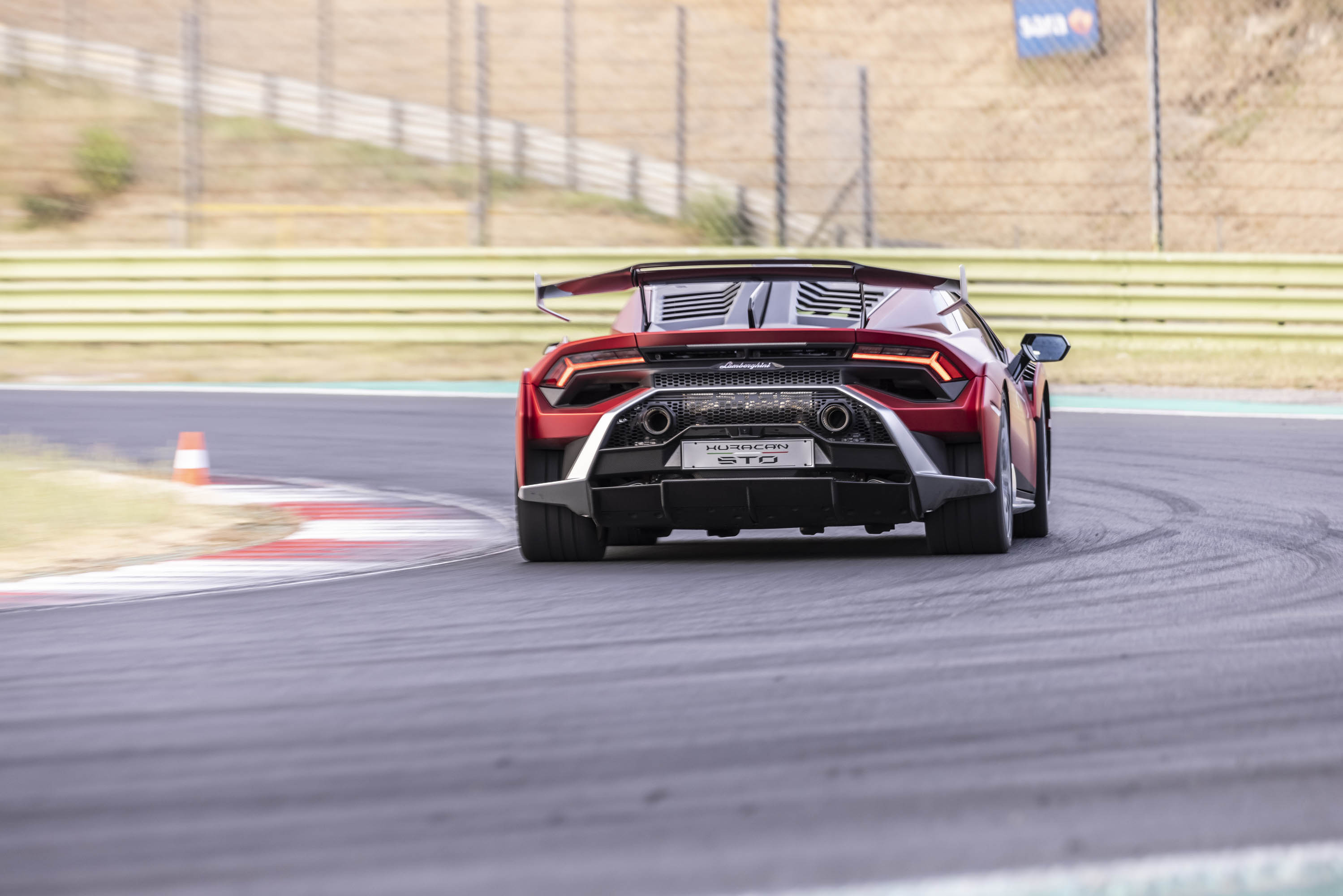 Lamborghini Huracan STO