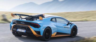 Lamborghini Huracan STO (2021) - picture 15 of 80