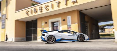 Lamborghini Huracan STO (2021) - picture 39 of 80