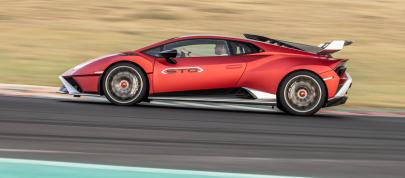 Lamborghini Huracan STO (2021) - picture 68 of 80