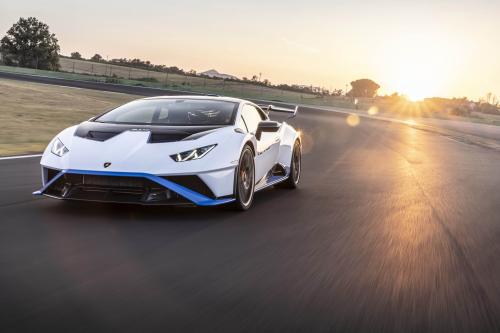 Lamborghini Huracan STO (2021) - picture 33 of 80