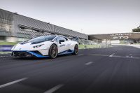 Lamborghini Huracan STO (2021) - picture 35 of 80