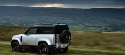 Land Rover Defender (2021) - picture 20 of 88