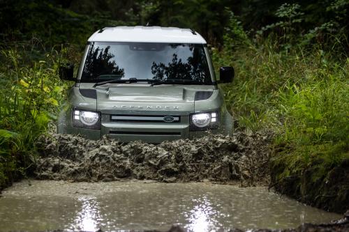 Land Rover Defender (2021) - picture 73 of 88