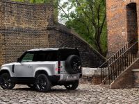 Land Rover Defender (2021)
