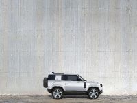 Land Rover Defender (2021)