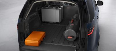 Land Rover Discovery (2021) - picture 4 of 59