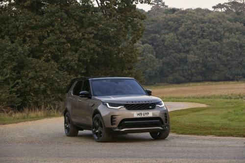 Land Rover Discovery (2021) - picture 16 of 59