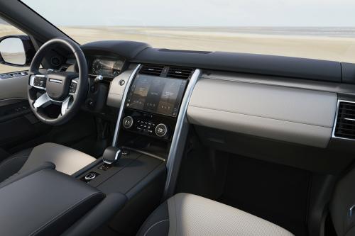 Land Rover Discovery (2021) - picture 33 of 59