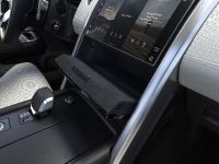 Land Rover Discovery (2021) - picture 37 of 59