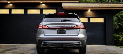 Lincoln Nautilus (2021) - picture 15 of 23