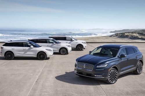 Lincoln Nautilus (2021) - picture 8 of 23