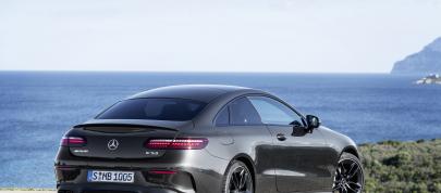 Mercedes-AMG E 53 (2021) - picture 23 of 37