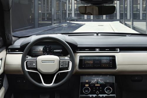 Range Rover Velar (2021) - picture 8 of 56