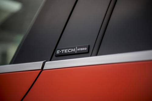 Renault Clio E-TECH (2021) - picture 8 of 12