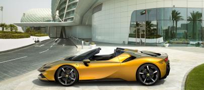 SF90 Spider (2021) - picture 4 of 10