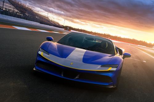 SF90 Spider (2021) - picture 1 of 10